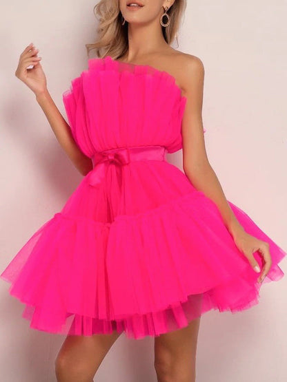 Effortlessly Elegant Dress with a Timeless Design