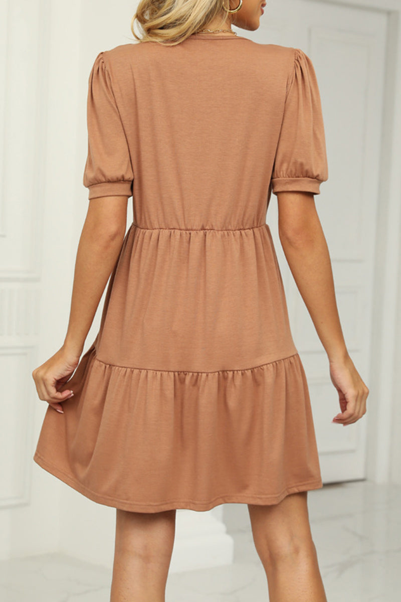 Well Tailored Dress with a Graceful Silhouette
