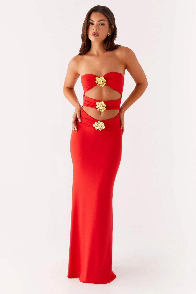 Beautifully Finished Dress in a Timeless Design