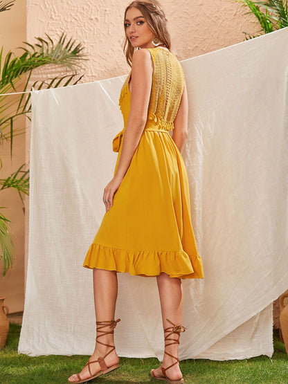 Beautifully Finished Dress in a Timeless Design