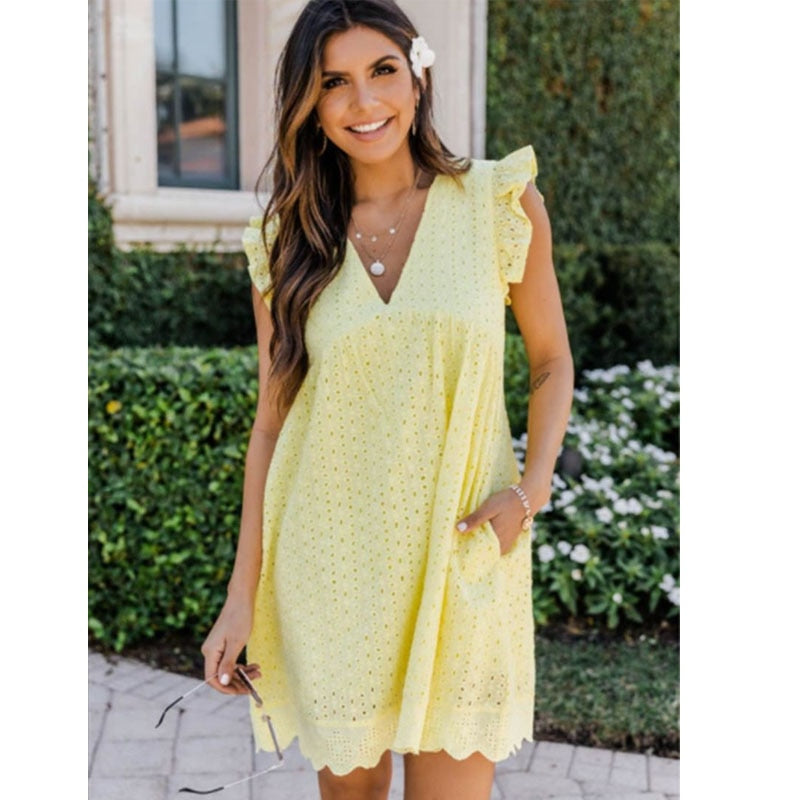 Classic Vintage Dress with a Flattering Fit