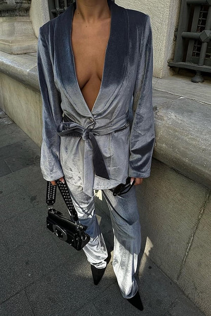 Classic Vintage Pants with a Flattering Fit