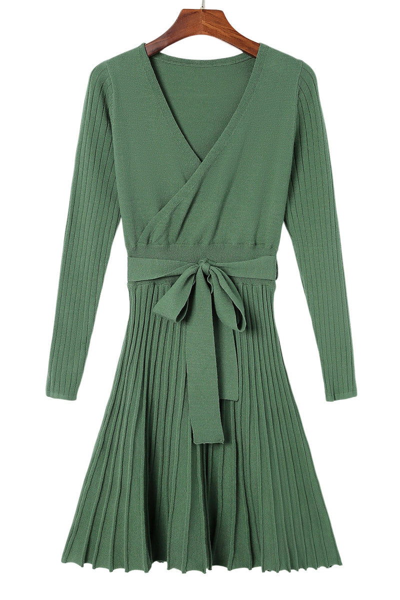 Classic Vintage Sweater with a Flattering Fit