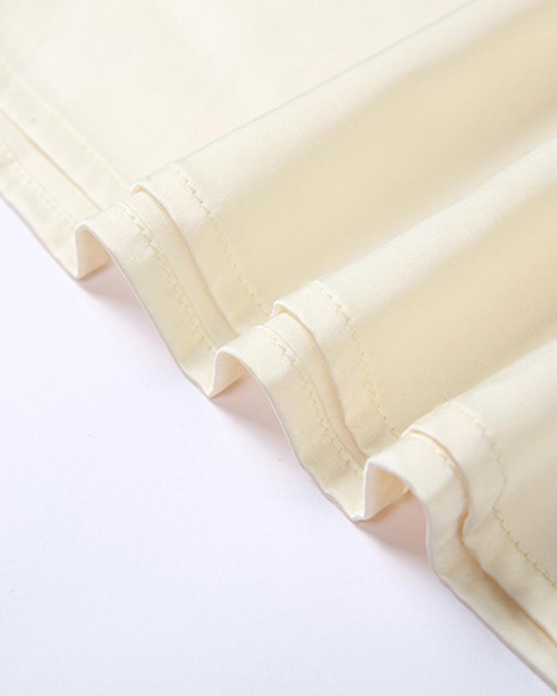 Effortlessly Elegant Dress with a Timeless Design