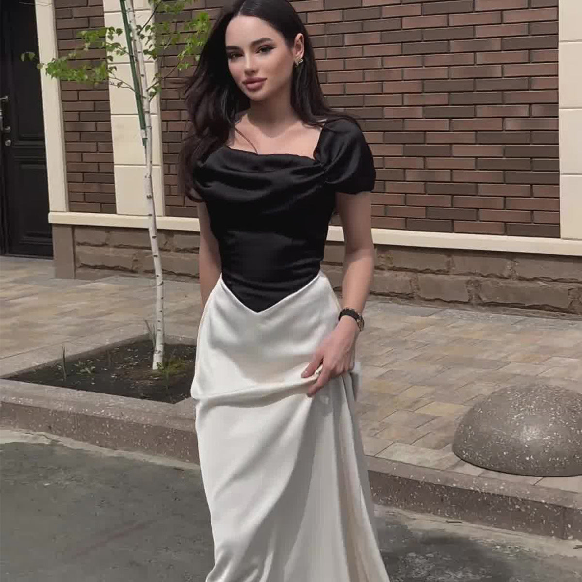 Sophisticated Dress with a Clean Classic Look