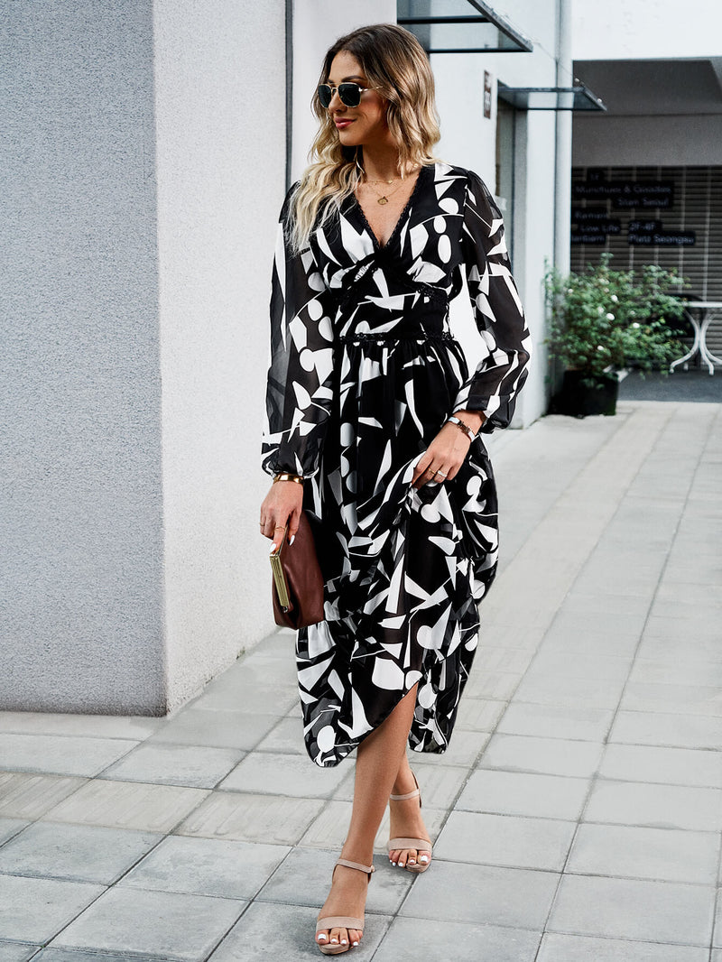 Well Tailored Dress with a Graceful Silhouette