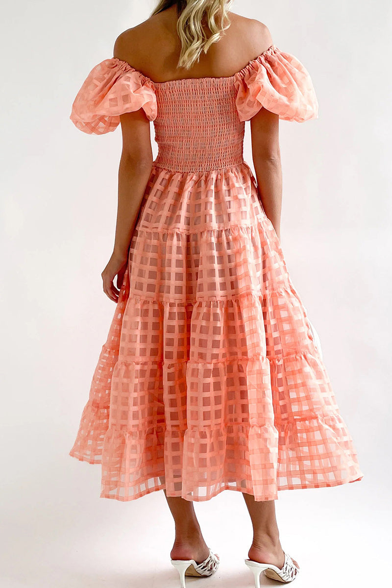 Well Tailored Dress with a Graceful Silhouette