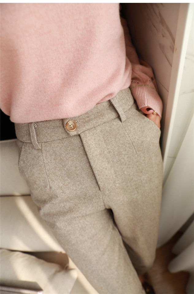 Well Tailored Pants with a Graceful Silhouette