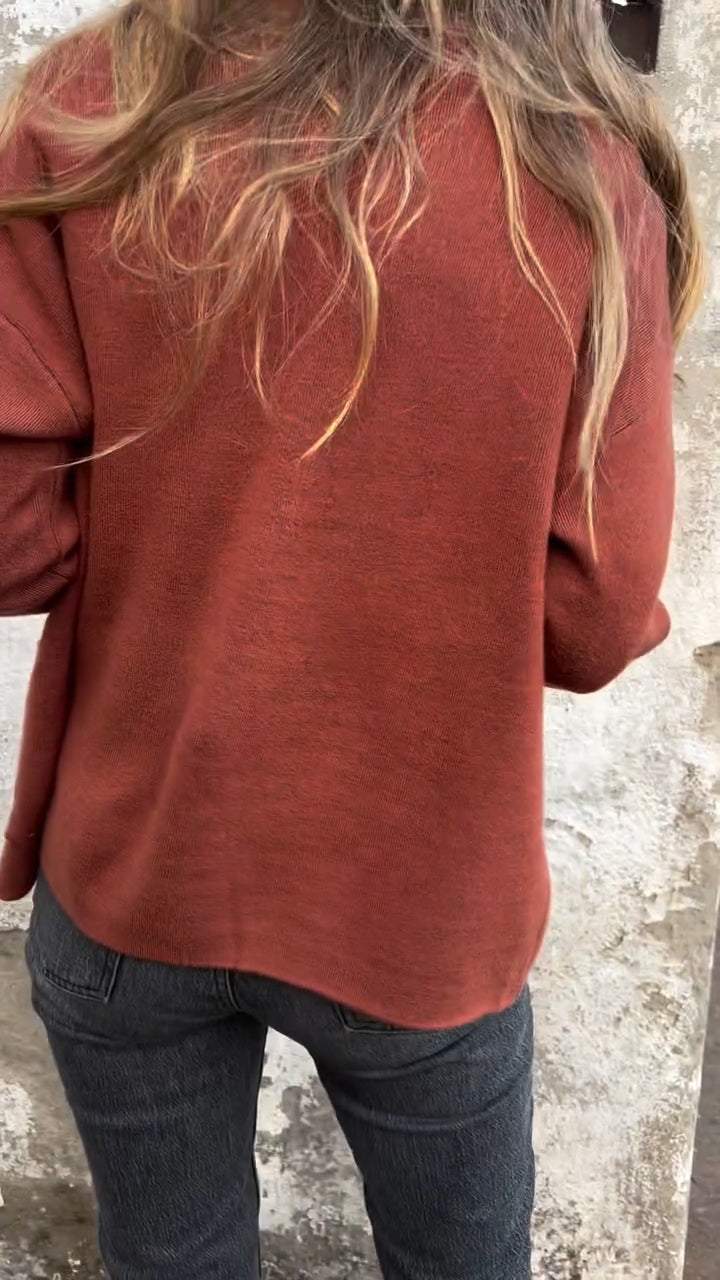 Elegantly Styled Cardigan for Everyday Wear