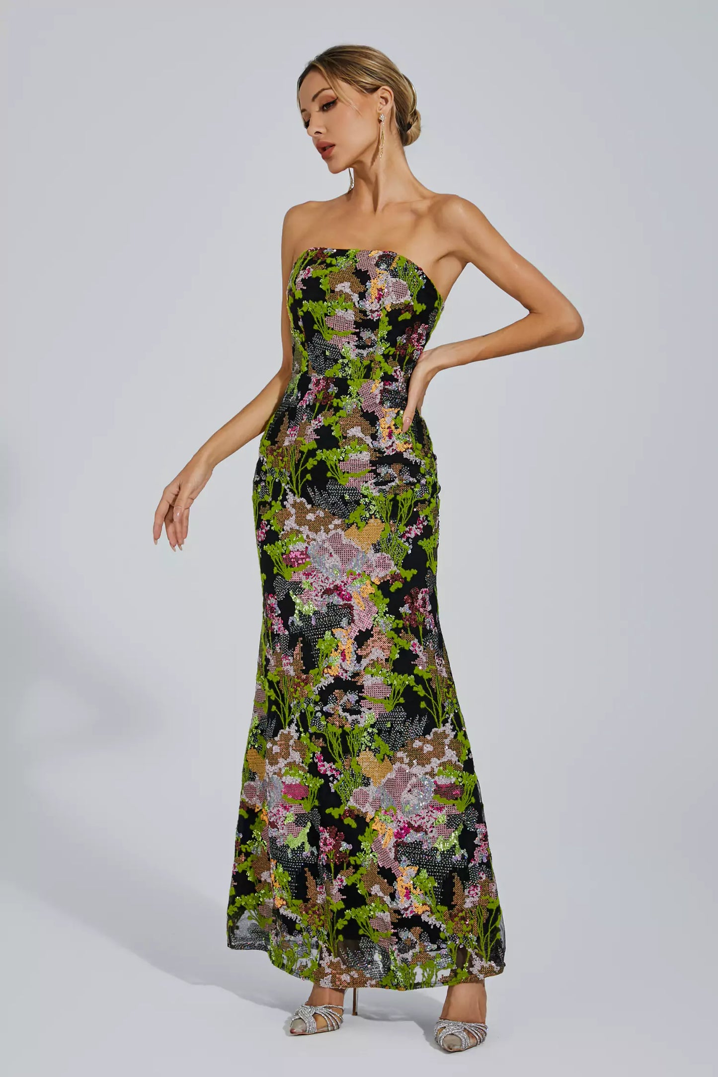 Classic Vintage & Enduringly Stylish Dress