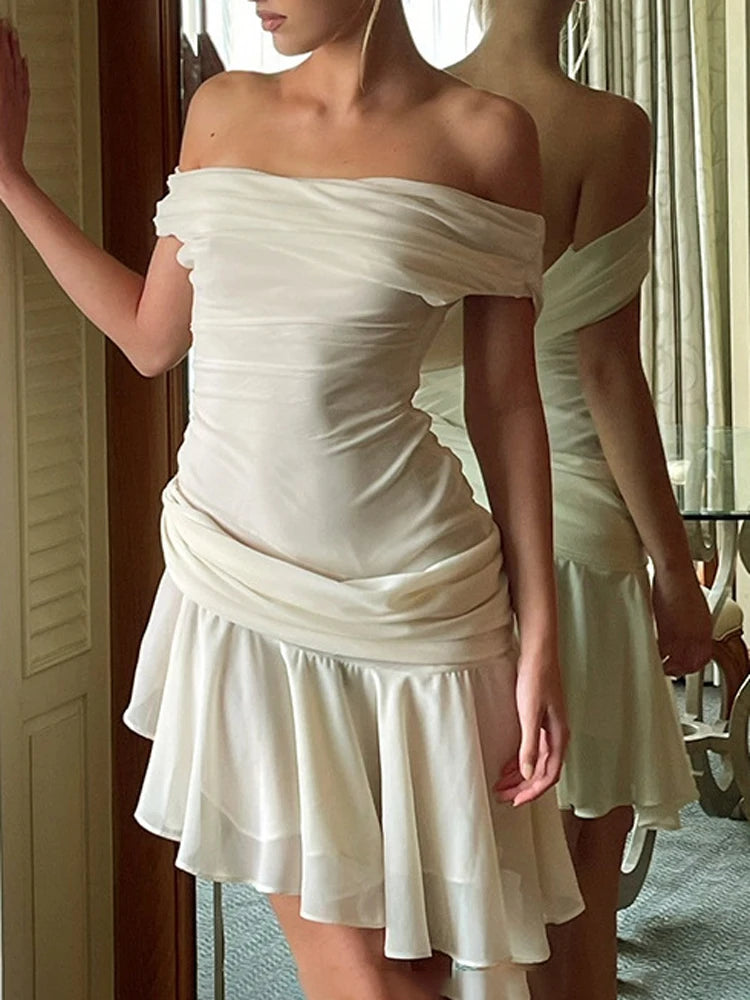 Well Tailored Dress with a Graceful Silhouette