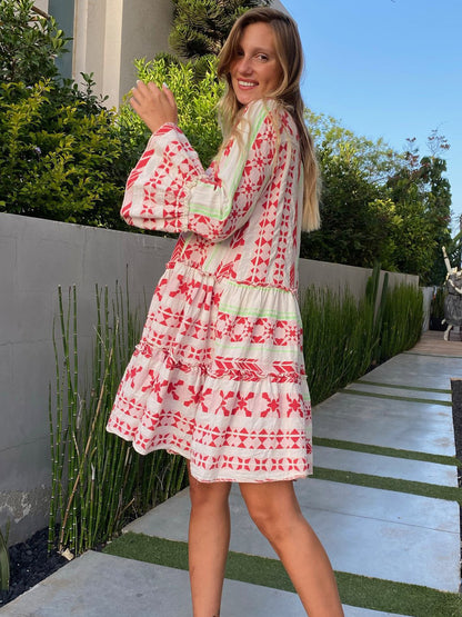 Classic Vintage Dress with a Flattering Fit