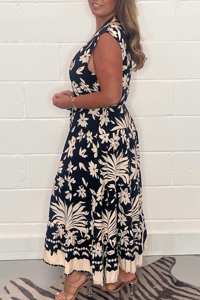 Classic Vintage Dress with a Flattering Fit