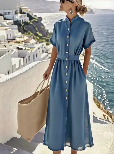 Classic Vintage Dress with a Flattering Fit