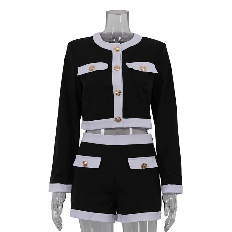 Well Tailored Cardigan with a Graceful Silhouette