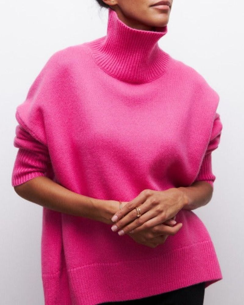Effortlessly Elegant Sweater with a Timeless Design
