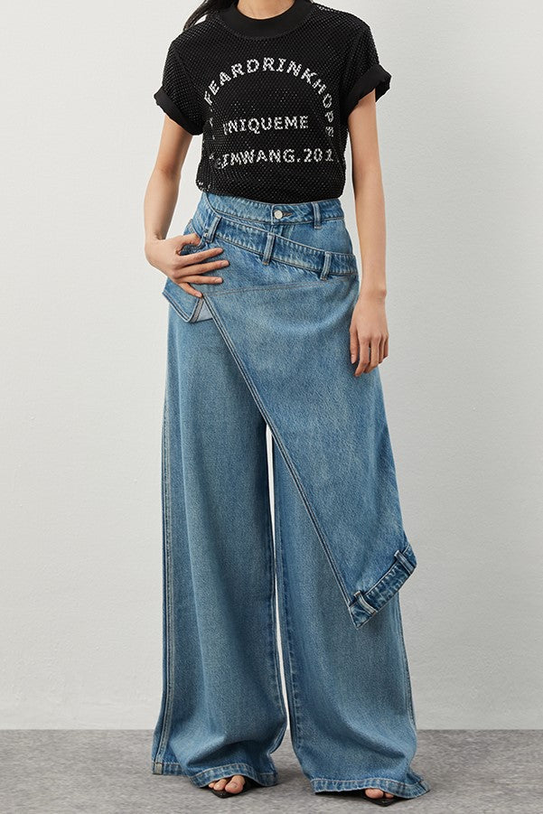 Effortlessly Elegant Garment with a Timeless Design