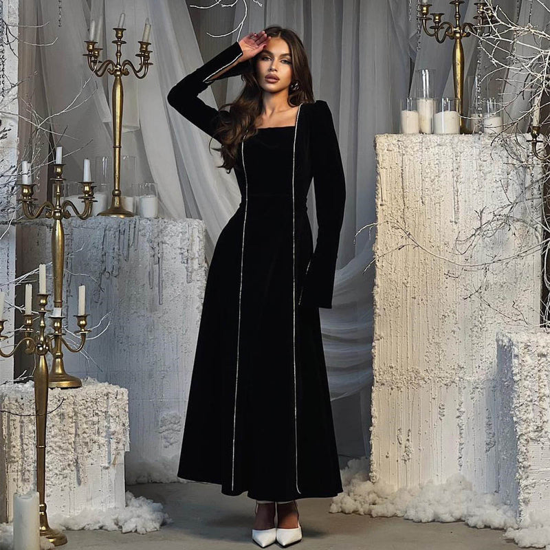 Gracefully Styled Dress for Any Occasion
