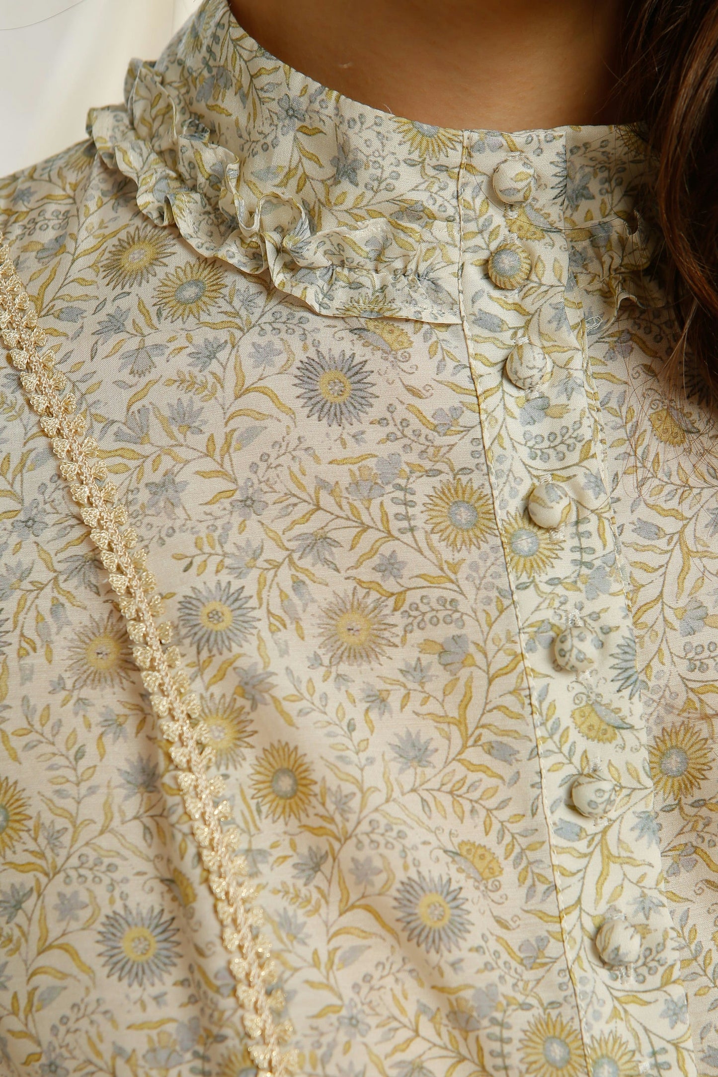 Beautifully Crafted Dress in a Classic Style