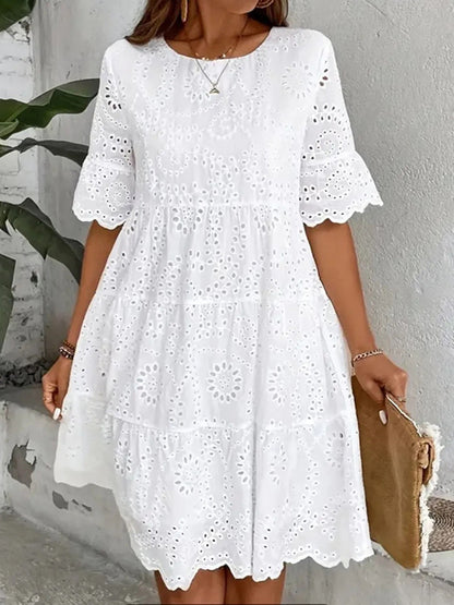 Classic Vintage Dress with a Flattering Fit