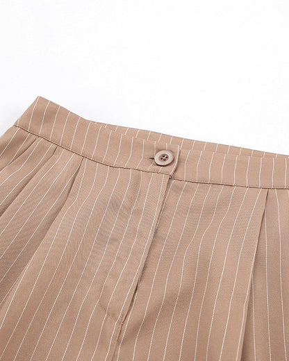 Beautifully Finished Pants in a Timeless Design