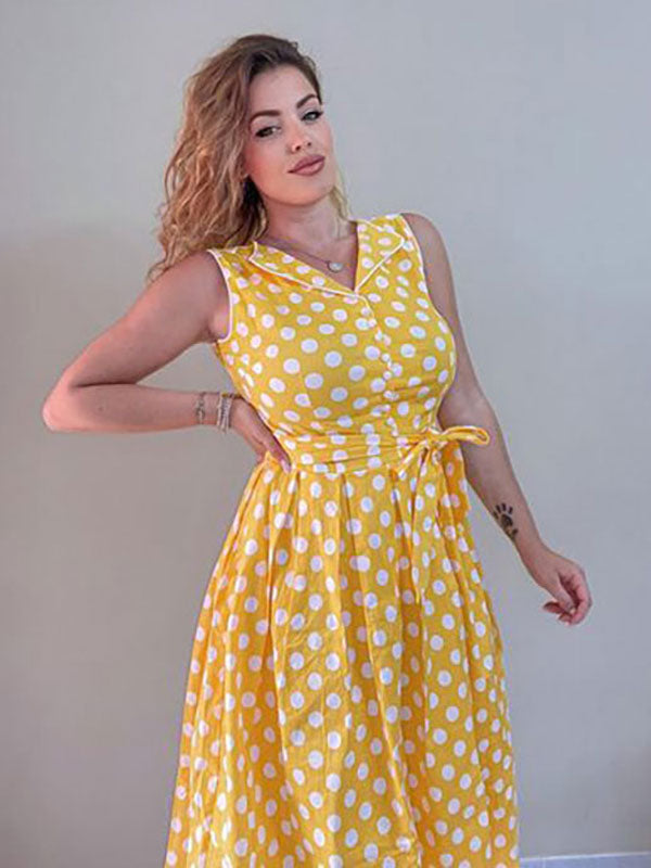 Sophisticated Dress with a Clean Classic Look