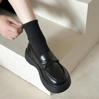 Graceful Orthopedic Loafers for Modern Look