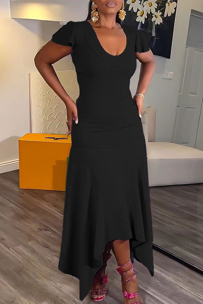 Well Tailored Dress with a Graceful Silhouette