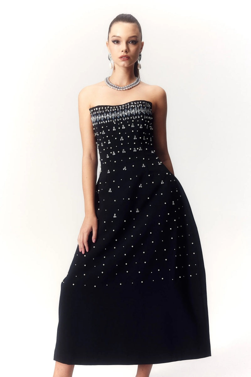 Classic Vintage Dress with a Flattering Fit