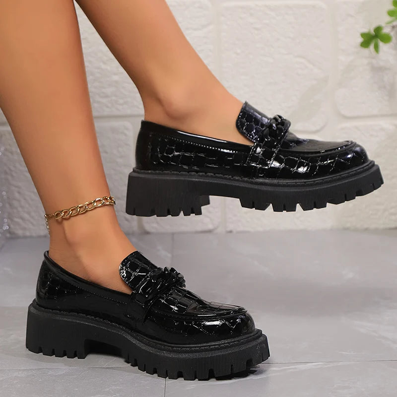 Graceful Orthopedic Loafers for Modern Look