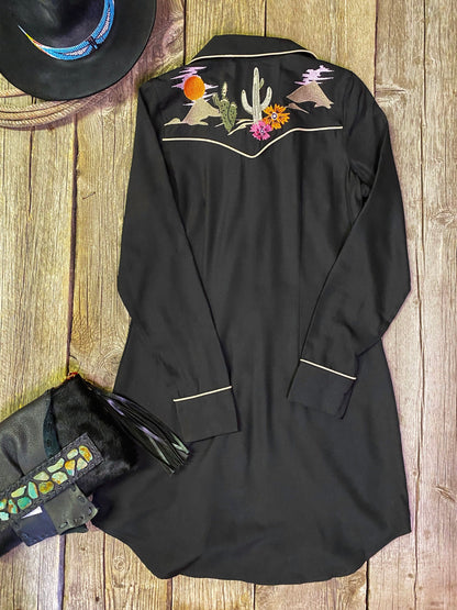 Classic Vintage & Enduringly Stylish Dress