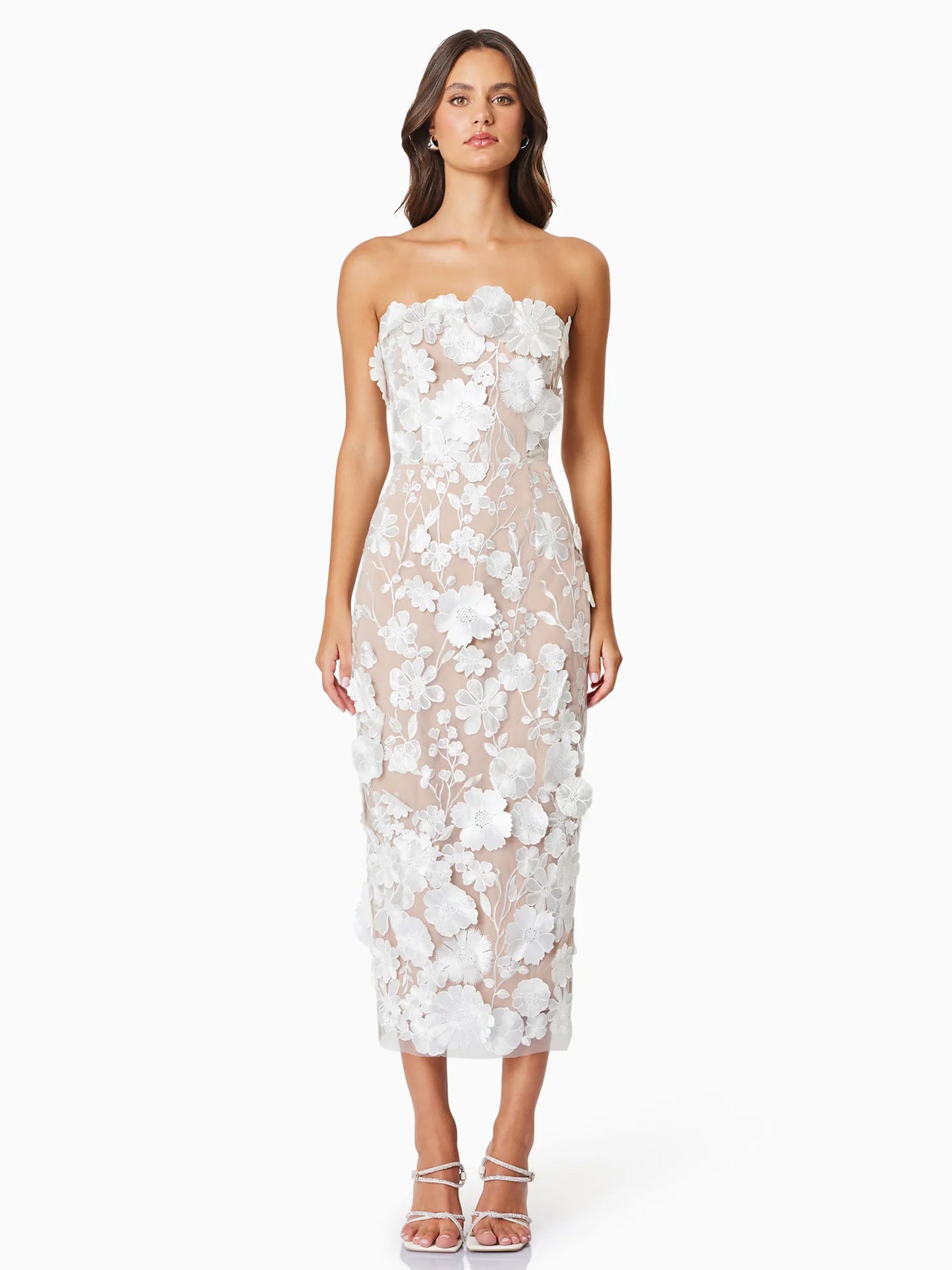 Well Tailored Dress with a Graceful Silhouette