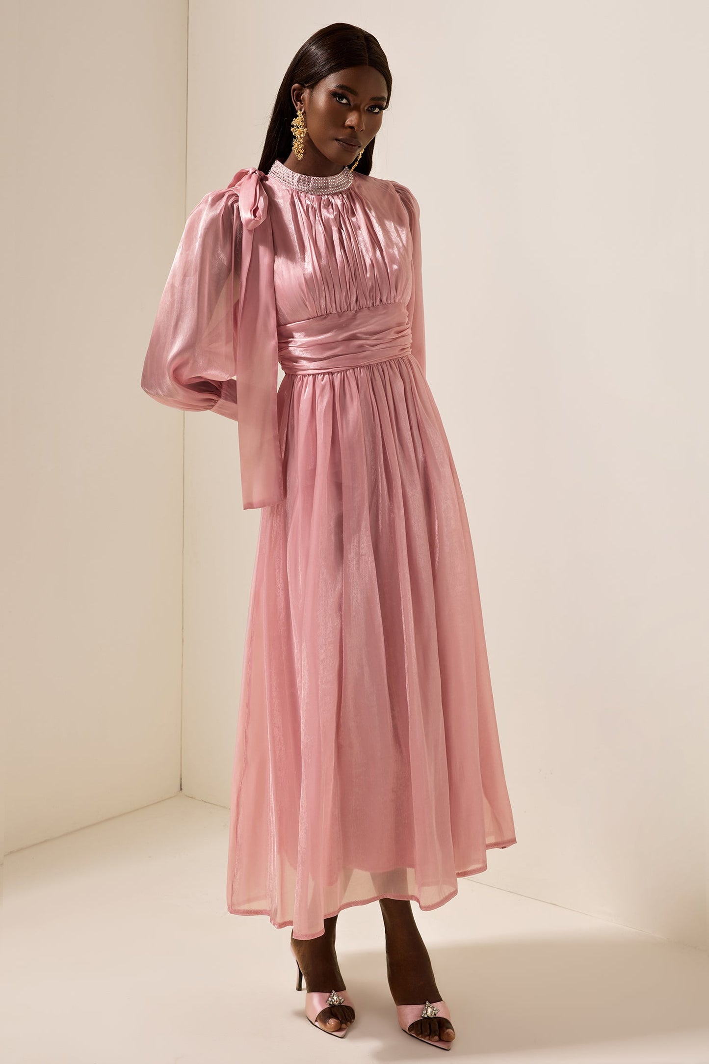Beautifully Crafted Dress in a Classic Style