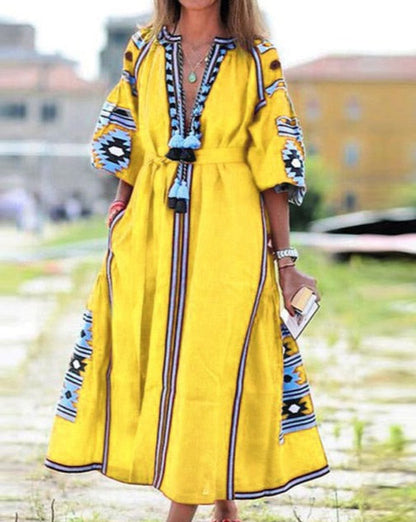 Beautifully Finished Dress in a Timeless Design