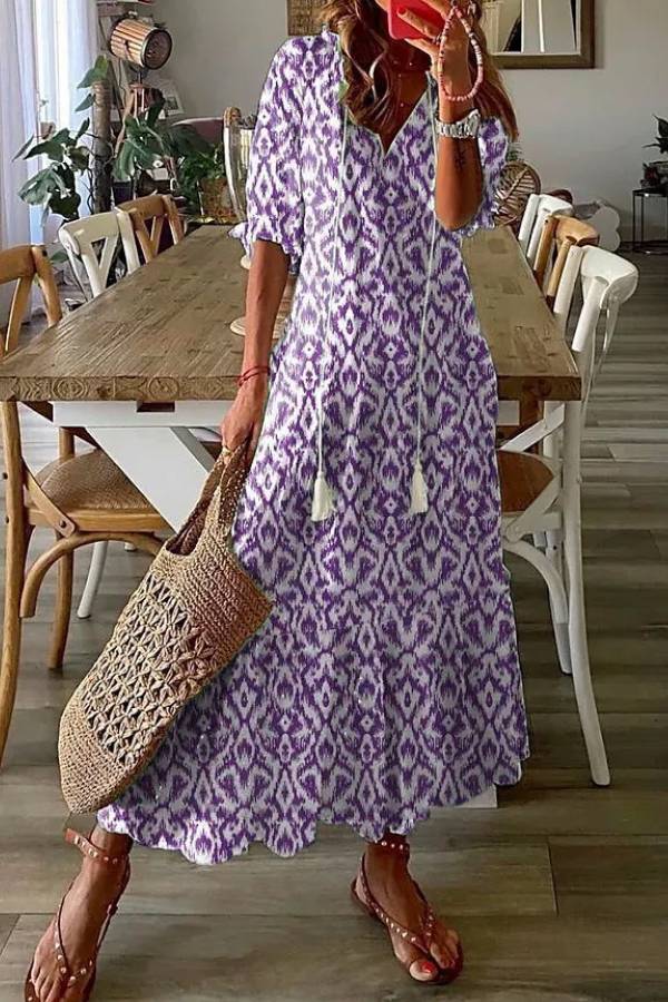 Beautifully Finished Dress in a Timeless Design