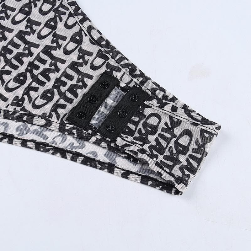 Effortlessly Elegant Garment with a Timeless Design