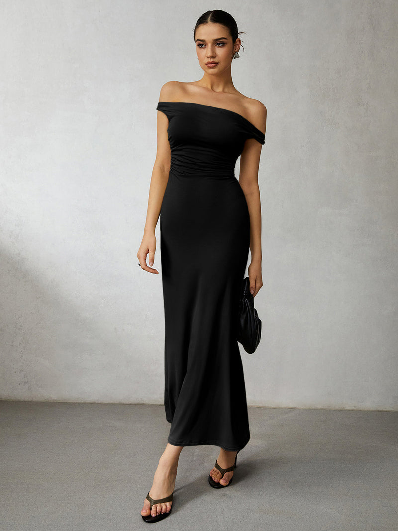 Effortlessly Elegant Dress with a Timeless Design