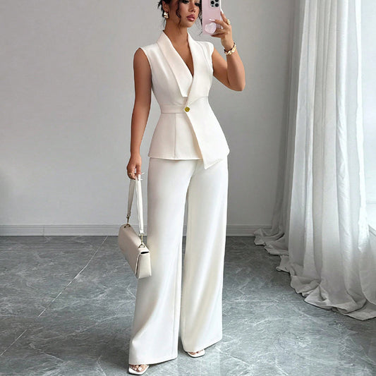 Beautifully Finished Trousers in a Timeless Design