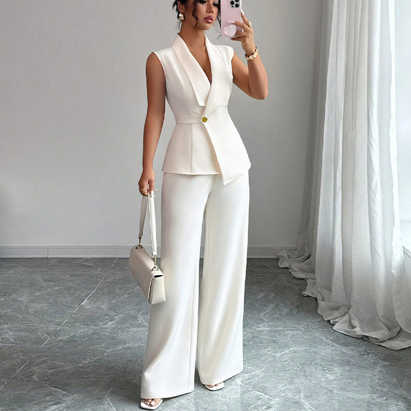 Beautifully Finished Trousers in a Timeless Design