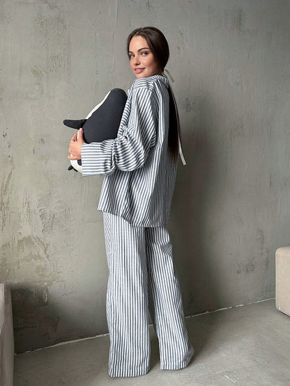Effortlessly Elegant Pants with a Timeless Design