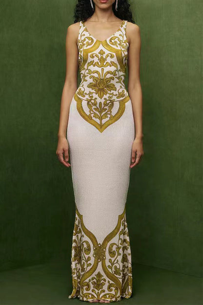 Classic Vintage Dress with a Flattering Fit