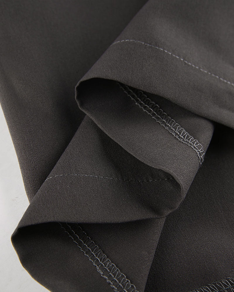 Effortlessly Elegant Pants with a Timeless Design
