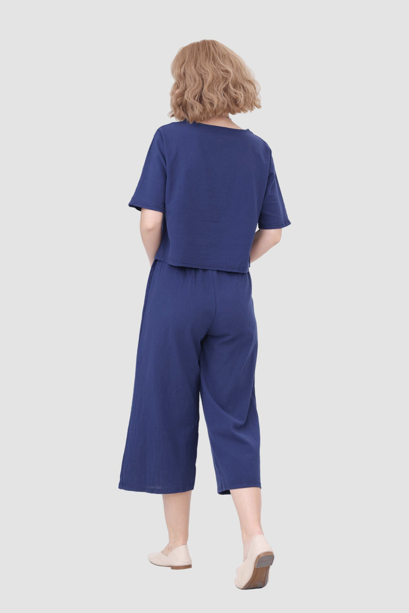 Classic Vintage Pants with a Flattering Fit
