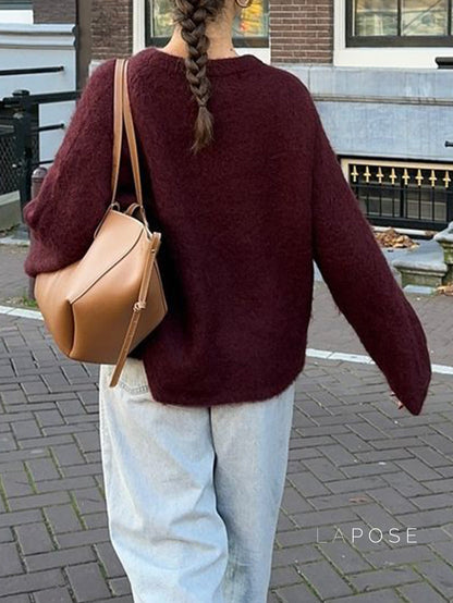 Effortlessly Elegant Sweater with a Timeless Design