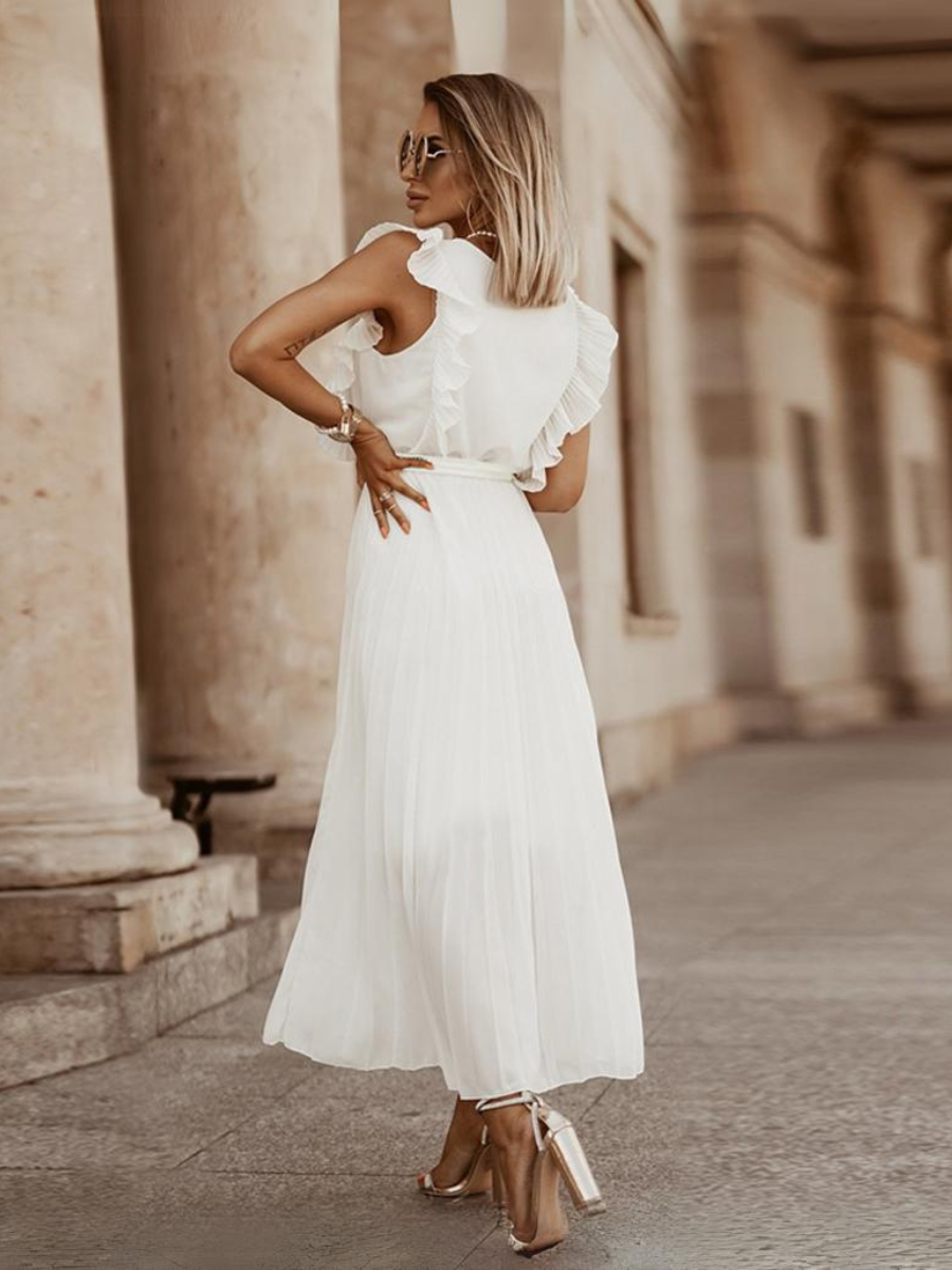 Effortlessly Elegant Dress with a Timeless Design