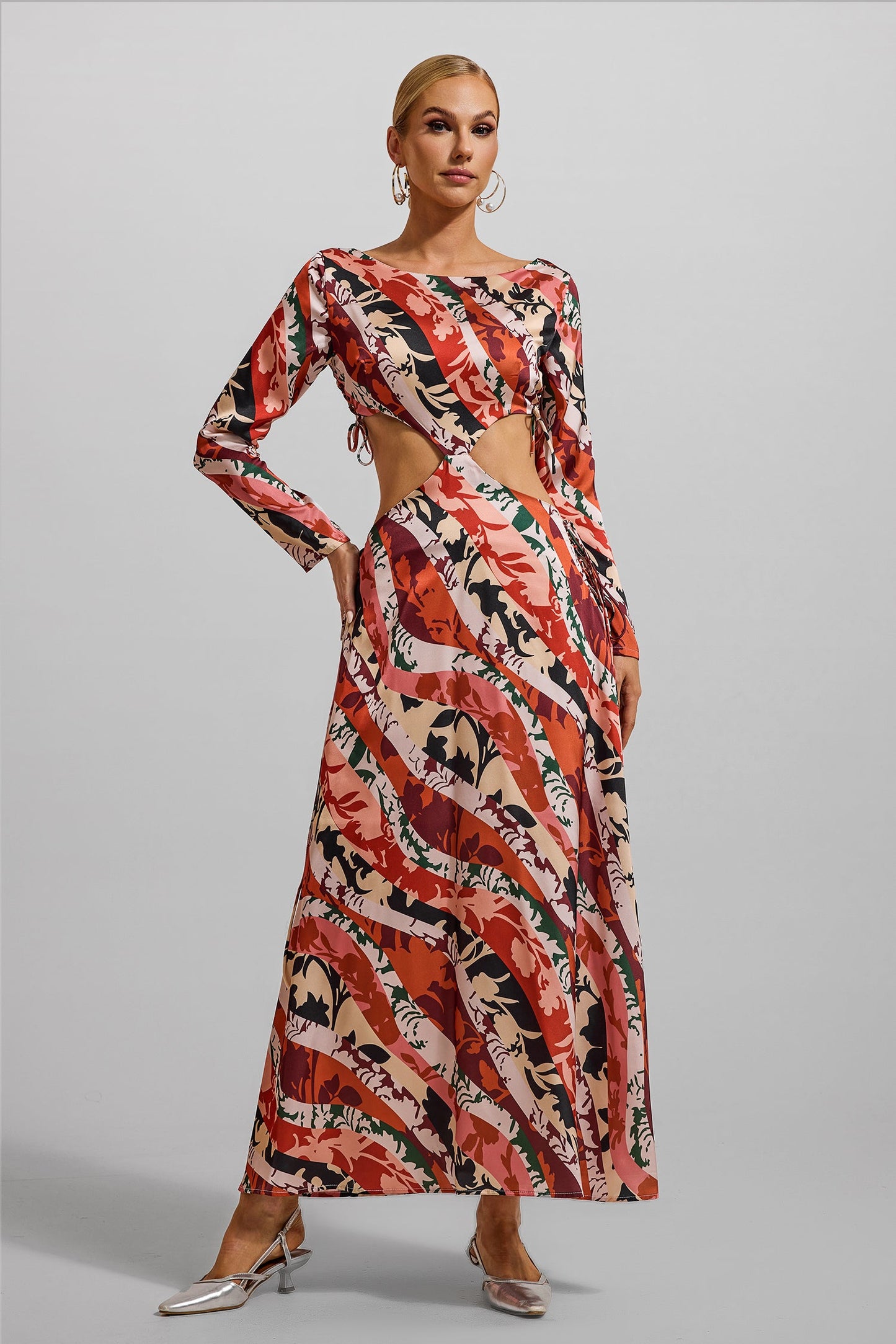 Gracefully Styled Dress for Any Occasion