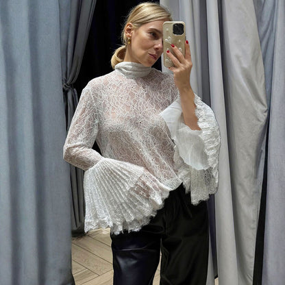 Beautifully Crafted Blouse in a Classic Style