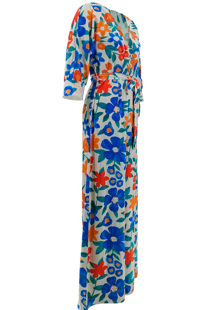 Beautifully Finished Garment in a Timeless Design