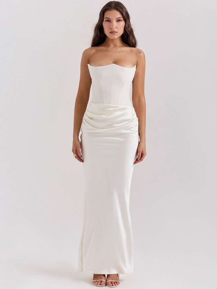 Effortlessly Elegant Dress with a Timeless Design