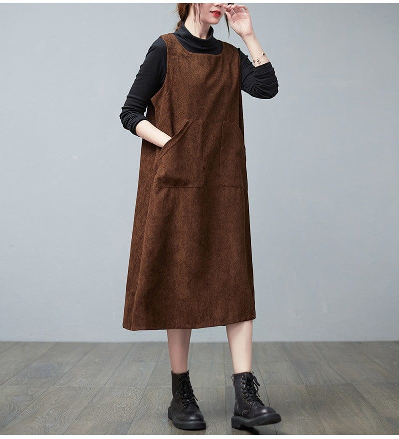 Classic Vintage Dress with a Flattering Fit